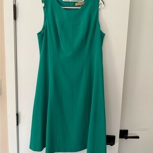 Nipon Boutique Emerald Sleeveless Midi Dress